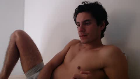 Snapshot of andrestorres0 chatting on December 17, 2024, 6:45 am Andres Torres online show from December 17, 2024, 6:45 am