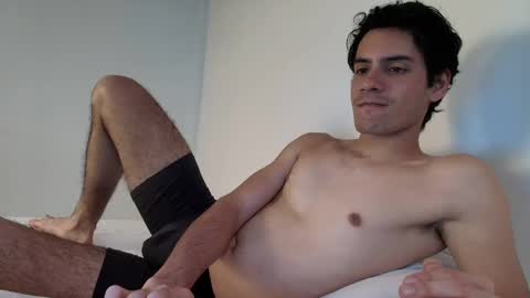 Snapshot of andrestorres0 chatting on December 25, 2024, 8:39 pm Andres Torres online show from December 25, 2024, 8:39 pm