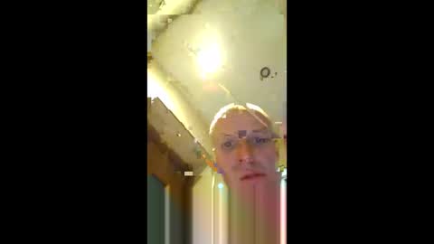 andrew3356577 online show from May 16, 2026, 6:17 pm
