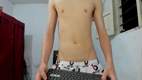 andrew_2811 online show from January 15, 2026, 12:48 am