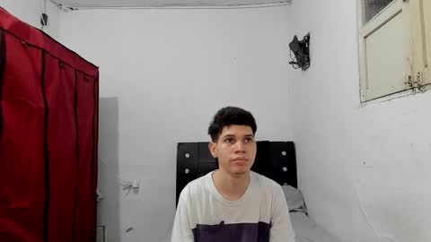 andrew_2811 online show from February 11, 2026, 3:11 am