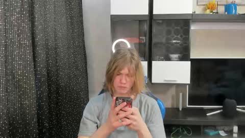Andrew online show from May 3, 2026, 8:42 am