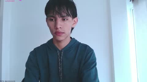 Snapshot of andrew_courtz chatting on December 17, 2025, 7:31 pm Andrew Courtz online show from December 17, 2025, 7:31 pm