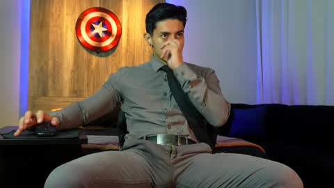 Snapshot of andrew_elliot chatting on December 4, 2024, 6:22 am Andrew online show from December 4, 2024, 6:22 am