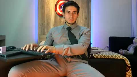 Snapshot of andrew_elliot chatting on September 14, 2025, 6:34 am Andrew online show from September 14, 2025, 6:34 am