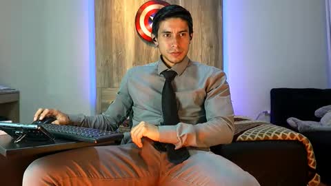 Snapshot of andrew_elliot chatting on September 26, 2025, 6:28 am Andrew online show from September 26, 2025, 6:28 am