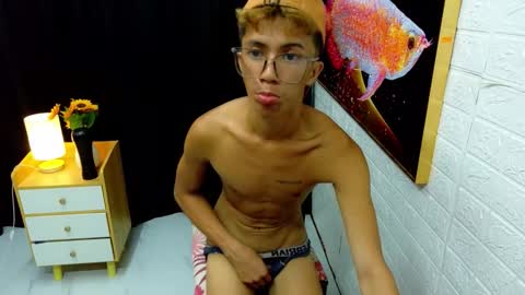 Snapshot of andrew_fucker69 chatting on September 22, 2025, 4:31 pm andrew_fucker69 online show from September 22, 2025, 4:31 pm