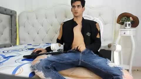 Andrew online show from December 14, 2025, 3:12 am