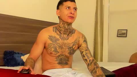 andrew_sanders69 online show from November 28, 2025, 3:53 am