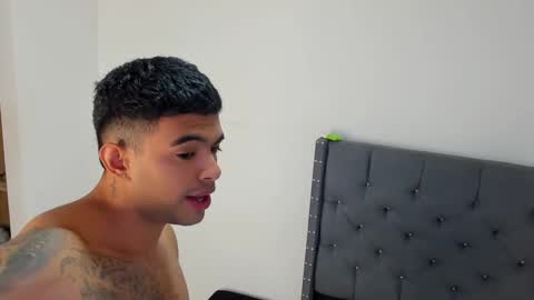 Snapshot of andrewadans02 chatting on January 10, 2026, 1:24 pm andrew online show from January 10, 2026, 1:24 pm