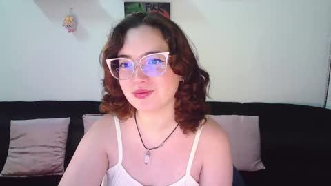 Snapshot of andrewanndcherry chatting on January 16, 2025, 1:48 am Andrew and Cherry online show from January 16, 2025, 1:48 am