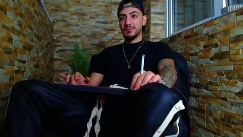 Snapshot of andrewbanner chatting on December 29, 2024, 6:03 am MasterRomania online show from December 29, 2024, 6:03 am