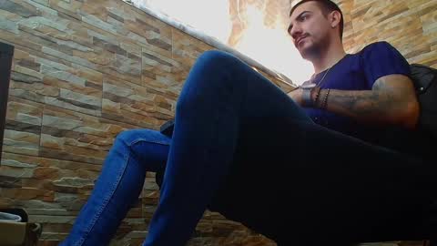 Snapshot of andrewbanner chatting on January 14, 2025, 8:09 am MasterRomania online show from January 14, 2025, 8:09 am