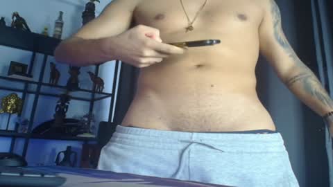 Snapshot of andrewbanner chatting on February 5, 2025, 6:24 am MasterRomania online show from February 5, 2025, 6:24 am