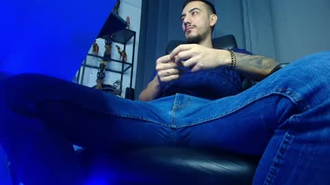 Snapshot of andrewbanner chatting on February 7, 2025, 5:20 am MasterRomania online show from February 7, 2025, 5:20 am