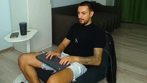Snapshot of andrewbanner chatting on September 22, 2025, 3:19 am MasterRomania online show from September 22, 2025, 3:19 am