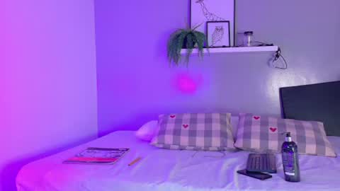 ANDREW KENNOXX online show from June 21, 2026, 11:57 am