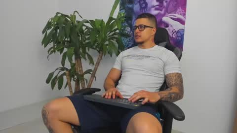 andrewmaterazzi online show from December 21, 2024, 2:19 am