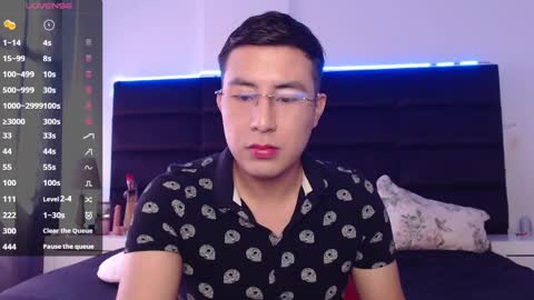 andrewmhilton_ online show from January 19, 2025, 6:53 pm