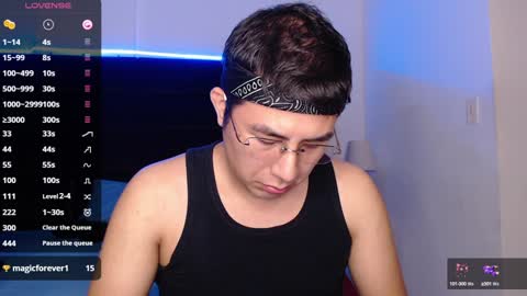 andrewmhilton_ online show from February 26, 2025, 1:43 am