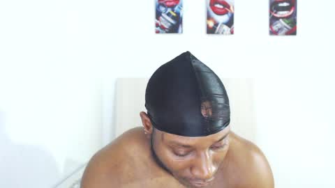 Snapshot of andrewoconnor__ chatting on April 13, 2026, 12:32 pm Andrew Oconnor online show from April 13, 2026, 12:32 pm