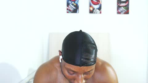 Snapshot of andrewoconnor__ chatting on April 16, 2026, 9:39 pm Andrew Oconnor online show from April 16, 2026, 9:39 pm