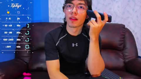 AndreW White online show from March 7, 2025, 3:39 pm