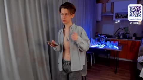 Snapshot of andrewwcarter2 chatting on March 9, 2025, 7:05 pm Andrew online show from March 9, 2025, 7:05 pm