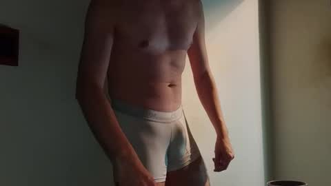 Snapshot of andrexmartinex chatting on December 28, 2024, 2:54 am Andres online show from December 28, 2024, 2:54 am