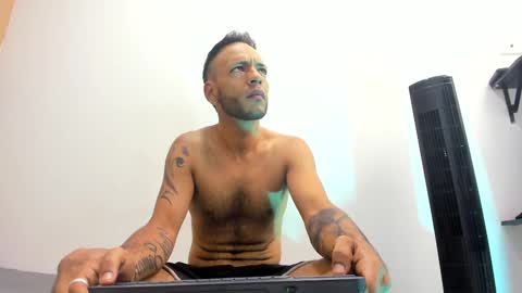 Snapshot of andrey_u92 chatting on February 16, 2025, 1:27 pm online show from February 16, 2025, 1:27 pm