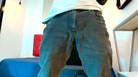 Snapshot of andrey_u92 chatting on October 8, 2025, 8:39 pm online show from October 8, 2025, 8:39 pm