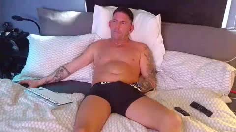 andrjoer online show from October 29, 2025, 9:33 am