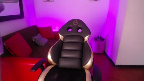 Snapshot of androm3da_ chatting on September 28, 2025, 12:27 am androm3da_ online show from September 28, 2025, 12:27 am