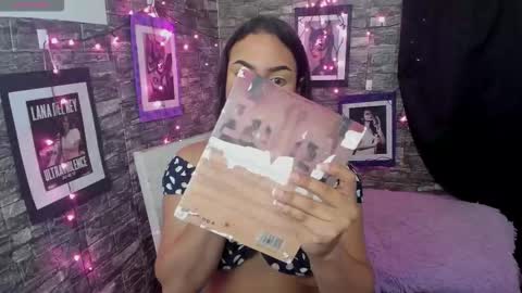 Snapshot of andrys_hot chatting on January 7, 2026, 10:56 pm Andrys online show from January 7, 2026, 10:56 pm