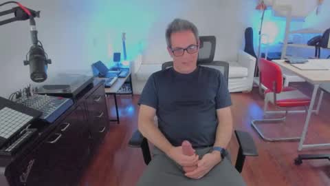 Andrew online show from September 13, 2025, 4:29 pm