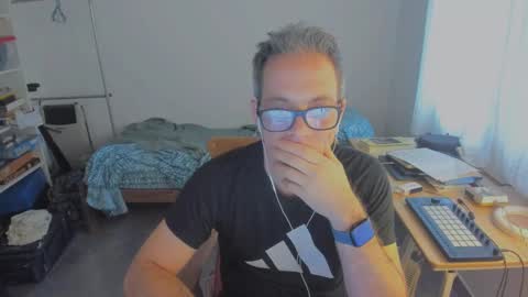 Snapshot of andy0pandi chatting on January 7, 2026, 11:01 am Andrew online show from January 7, 2026, 11:01 am