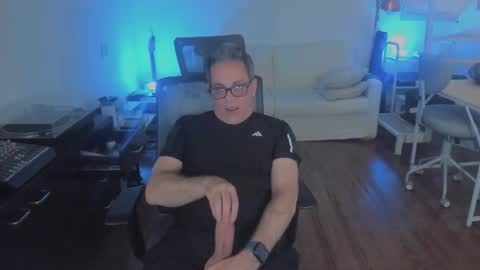 Snapshot of andy0pandi chatting on February 11, 2026, 8:25 pm Andrew online show from February 11, 2026, 8:25 pm