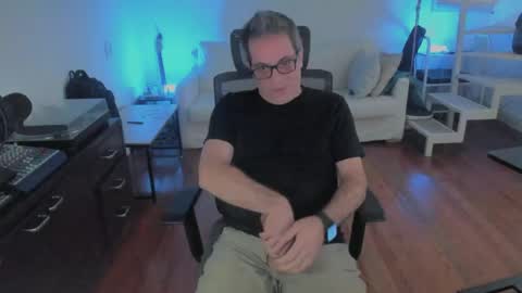 Andrew online show from April 30, 2026, 1:28 pm
