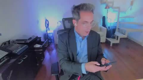 Andrew online show from June 20, 2026, 2:20 pm