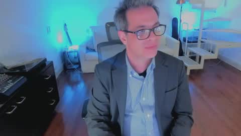 Andrew online show from June 25, 2026, 5:12 am
