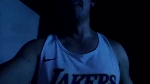 Snapshot of andy101075 chatting on November 23, 2025, 6:24 am andy101075 online show from November 23, 2025, 6:24 am