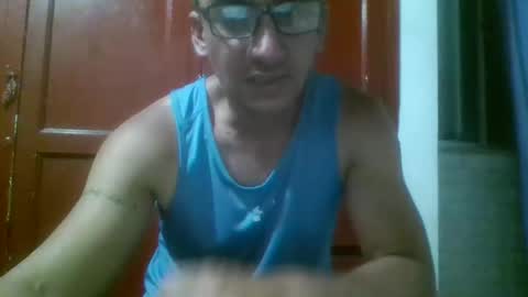 Snapshot of andy101075 chatting on December 22, 2025, 3:03 am andy101075 online show from December 22, 2025, 3:03 am