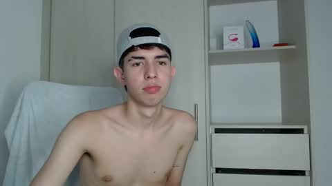andy19_hot online show from October 23, 2025, 6:39 pm
