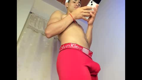 Snapshot of andy_0018 chatting on December 21, 2024, 10:39 am Andy online show from December 21, 2024, 10:39 am