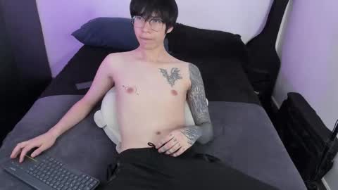 Snapshot of andy_bankai chatting on December 18, 2025, 7:42 pm twx Andy twink3 online show from December 18, 2025, 7:42 pm