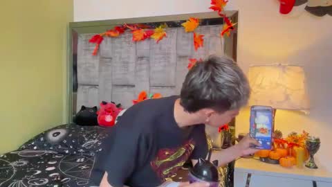 Snapshot of andy_belier chatting on October 23, 2025, 4:17 pm Andy online show from October 23, 2025, 4:17 pm