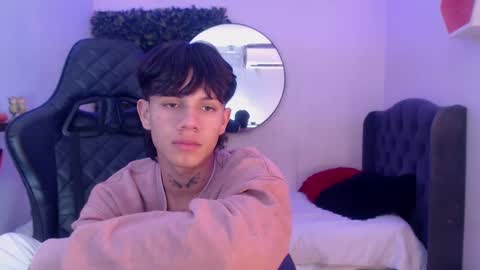 Snapshot of andy_dan1 chatting on February 25, 2025, 8:30 pm andy_dan1 online show from February 25, 2025, 8:30 pm