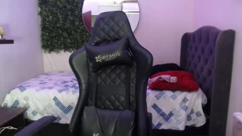 Snapshot of andy_dan1 chatting on March 12, 2025, 12:57 pm andy_dan1 online show from March 12, 2025, 12:57 pm