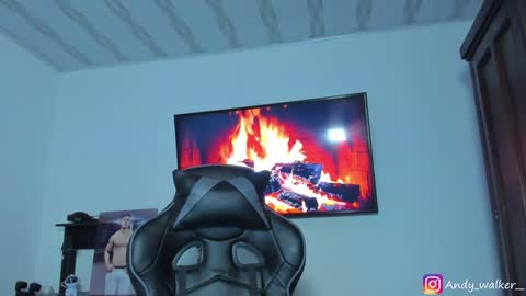 Snapshot of andy_walker_ chatting on January 29, 2025, 11:35 pm Andres online show from January 29, 2025, 11:35 pm