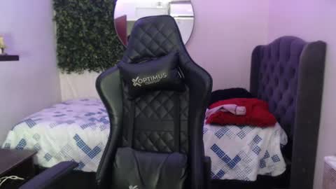 andyanddant online show from March 12, 2025, 12:57 pm